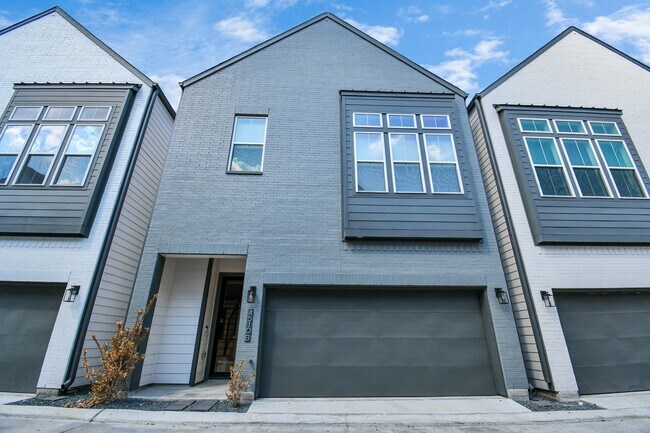 Photo - 4510 Old Yale St