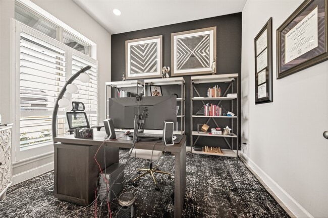 Photo - 2806 Sycamore Wood Trce