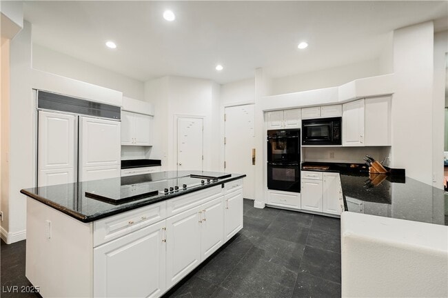 Photo - 2231 S Tioga Way