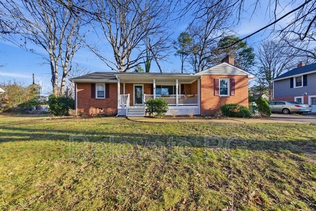 Building Photo - 8410 Yolanda Rd