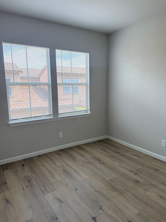 Photo - Beautifully Maintained 2 bedroom 2 bathroom Condo