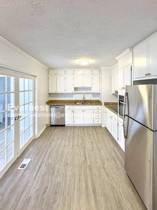 Photo - 3963 Bouldercrest Rd