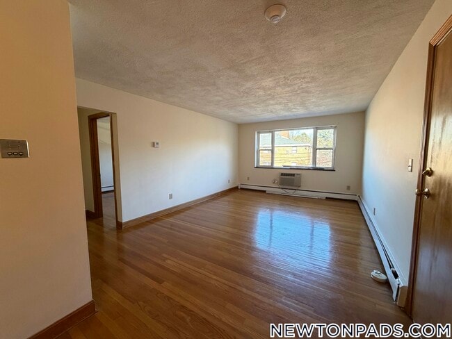 Photo - 282 Grove St Unidad 9