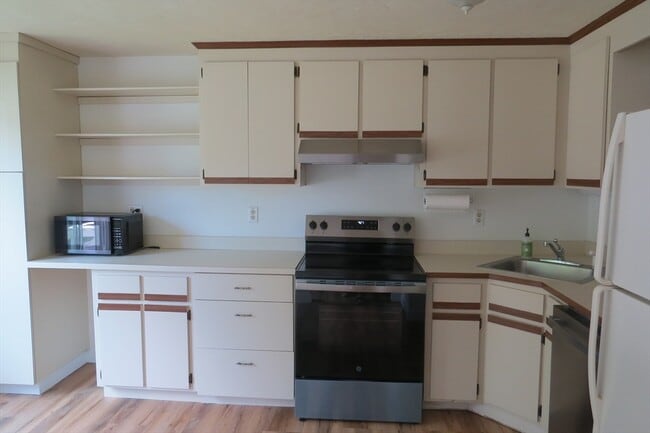 Photo - 14 Hartshorn Pl