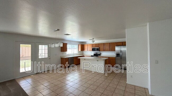 10539 W Wilshire Dr