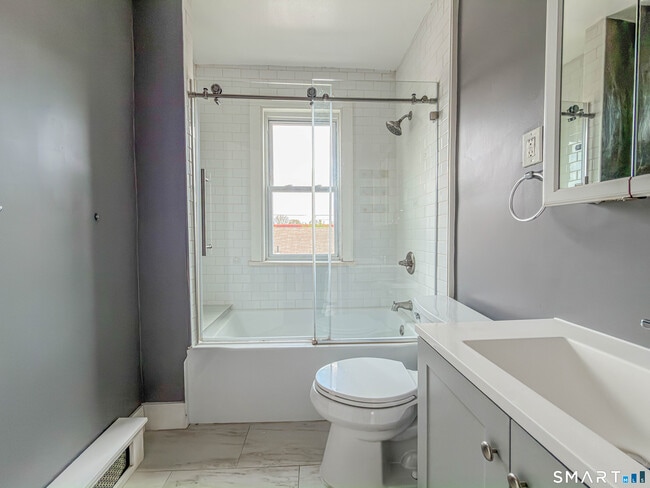 Photo - 15 Elmwood Ave Unit 3
