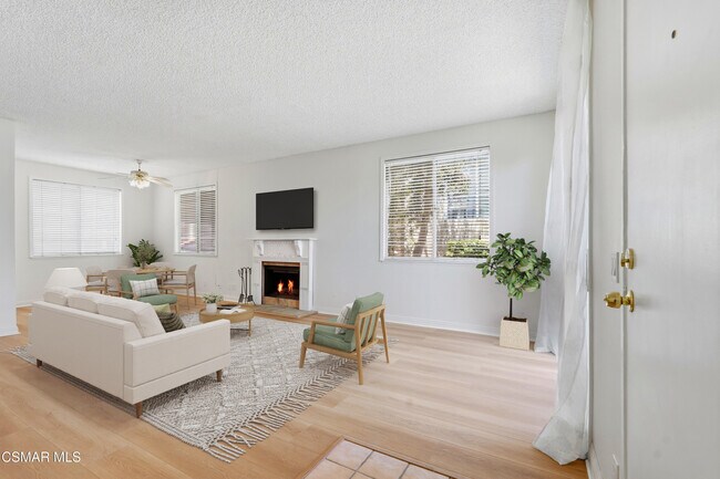 Photo - 13901 Olive View Ln