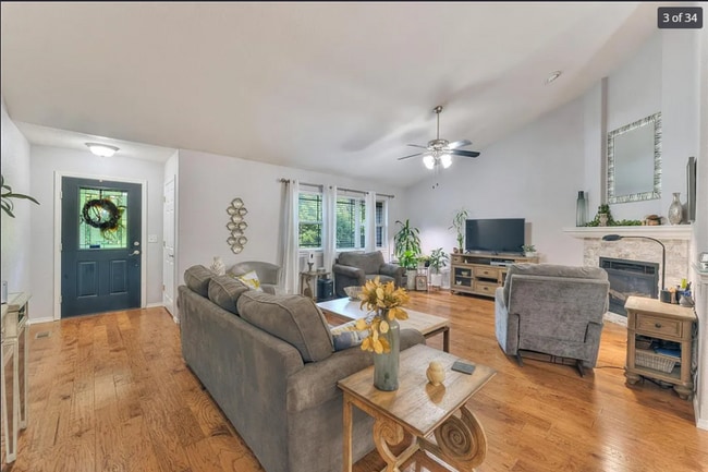 Photo - 4 Blenheim Ln