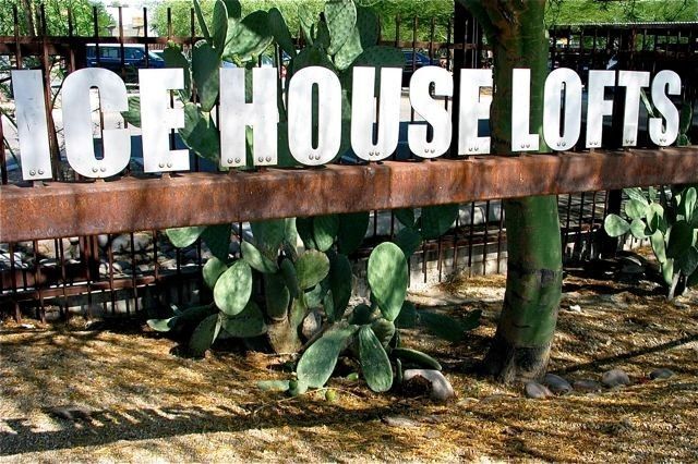 Building Photo - 1001 E 17th St Unit 121