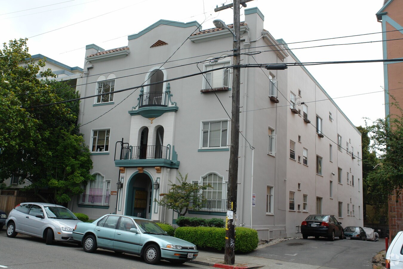 Photo - 2322 Haste St Apartments