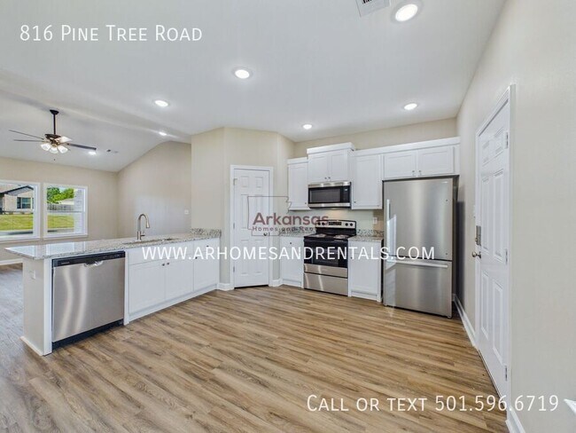 Photo - 816 Pine Tree Rd