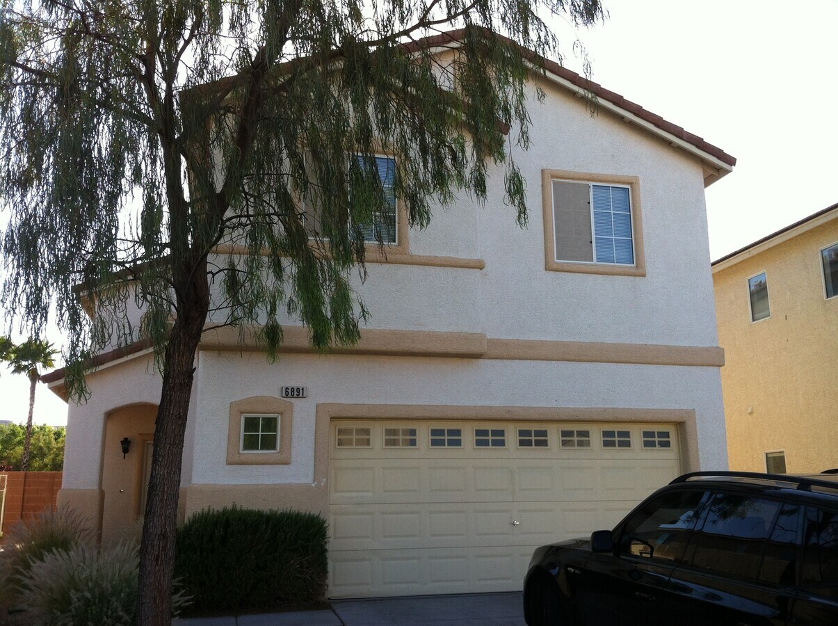 near school, park and shopping - near school, park and shopping