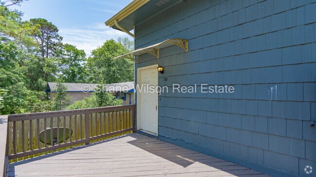 Building Photo - 531 Brookfield Ave Rental