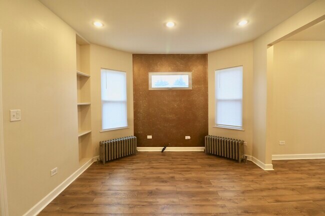 Photo - 3807 N Narragansett Ave