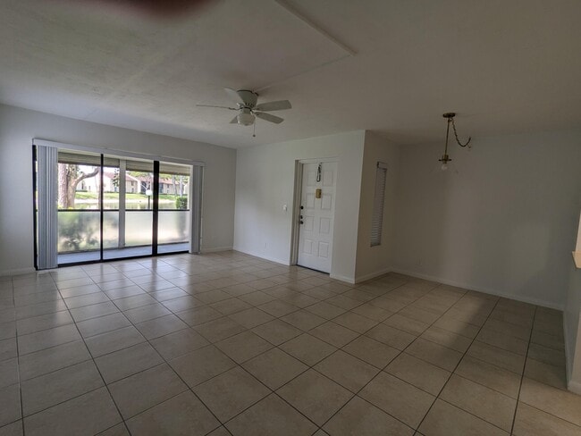 Photo - 711 Sunny Pine Way Unit B1