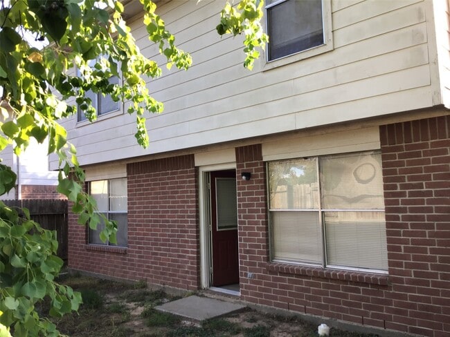 Building Photo - 11802 Sunny Stream Dr