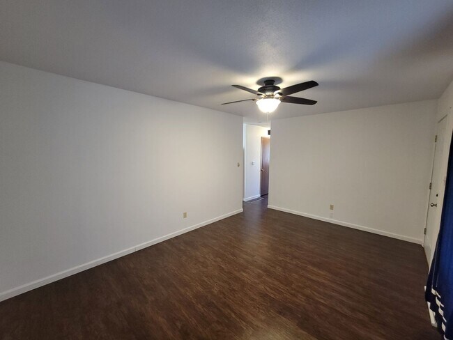 1223 Lilac Ln