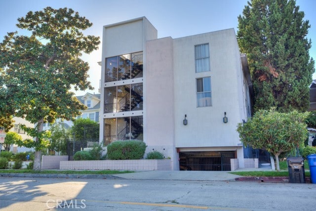 Photo - 695 S Norton Ave Unidad 202