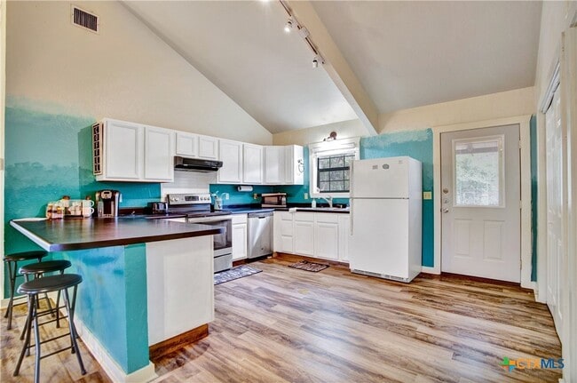 Photo - 818 Fawn River Dr