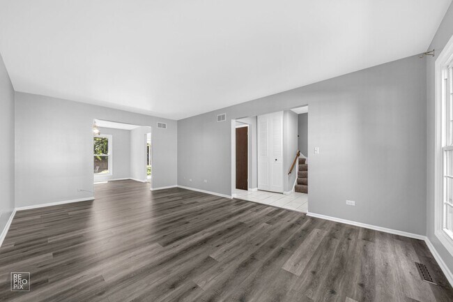 Photo - Cambridge Subdivision in Libertyville! Available June 23!