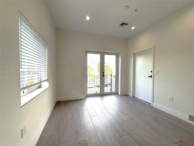 Photo - 1786 SW 9th St