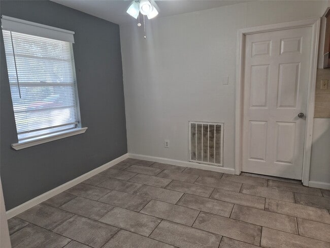 Photo - 4306 Effie St