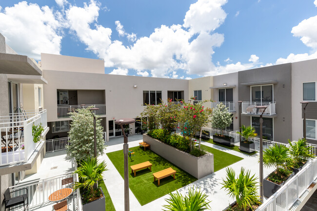 Casa Verano Apartments - Casa Verano Apartments
