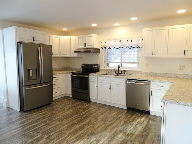 Photo - 783 E Main St Unit 1