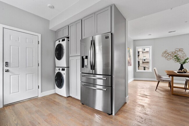 Photo - 71 Ruthven St Unit 3