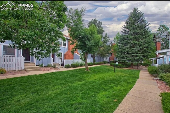Photo - Three Bedroom Townhome with Pool