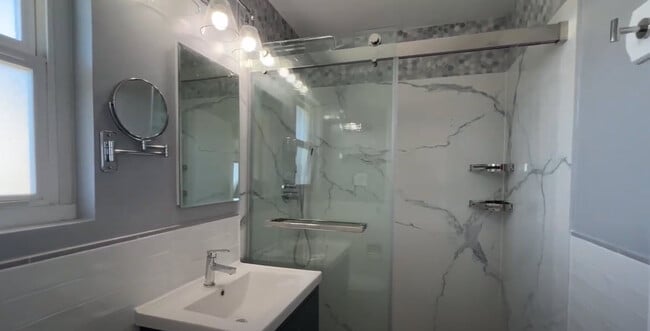 Photo - 331 Campbell Ave Unit 5