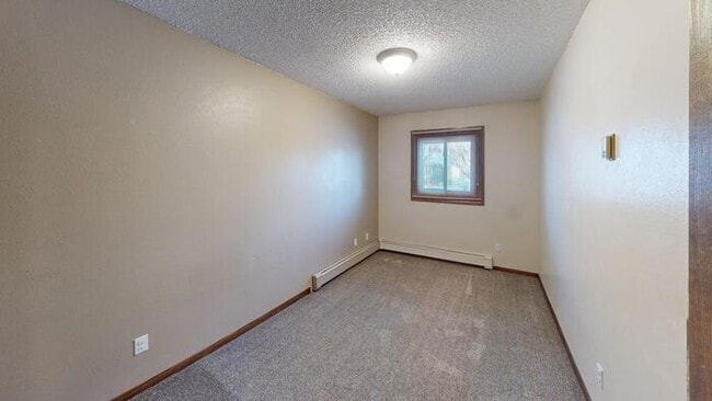 Photo - 202 4th Ave SW