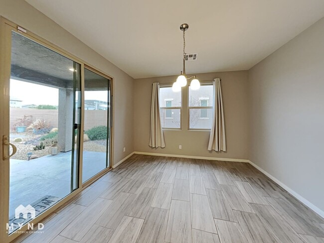 Photo - 4631 Roger River Ave