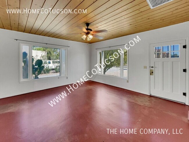 Photo - 1721 E Adelaide Dr