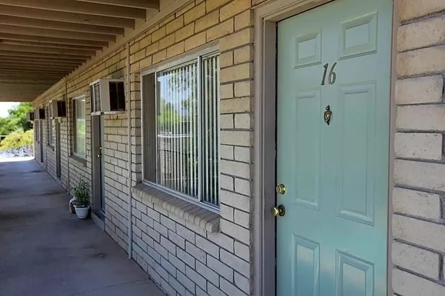 13 E Limberlost Dr