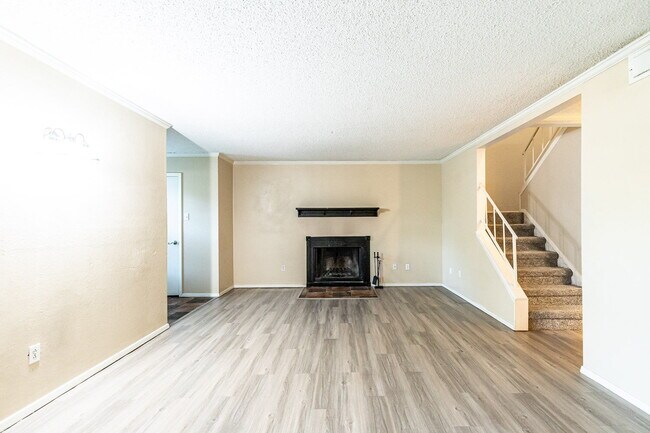 Photo - Spacious 2 Bedroom Townhome with Carport!