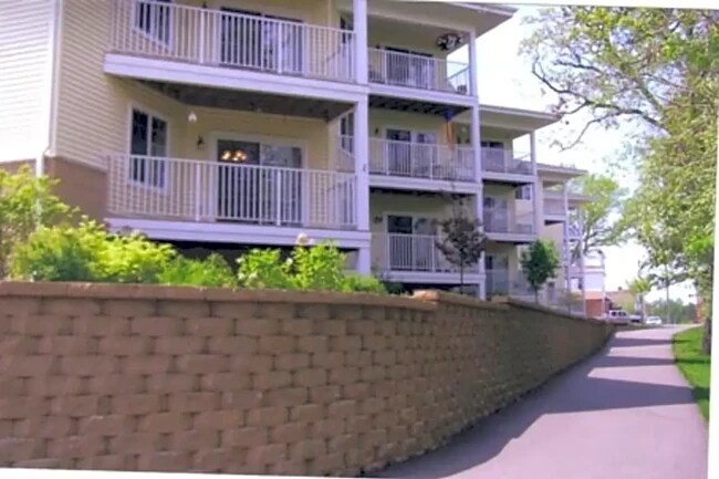 Angelus Apts