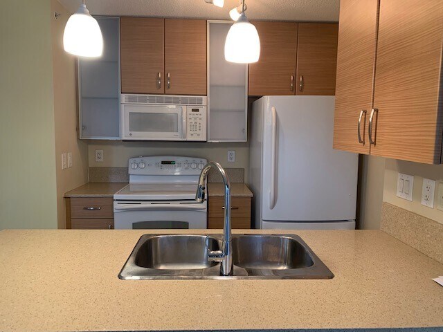 Photo - 1504-928 Homer Street Unit 1504