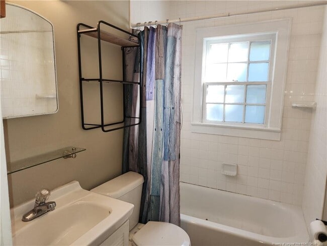 Photo - 225 Pinecrest Dr