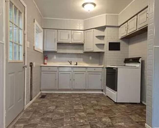 Photo - 5283 N 14th St