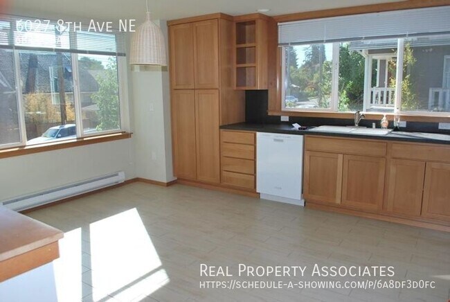 Photo - 6027 8th Ave NE