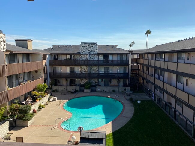 Photo - Kona Kai Apartments