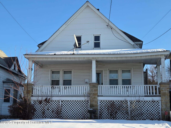 Photo - 217 Crown Ave