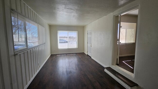 Photo - 2 Bed WITH OFFICE 1 Bath AND WASHER/DRYER HOOK UP!