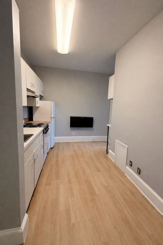 Photo - 705 8th St SE