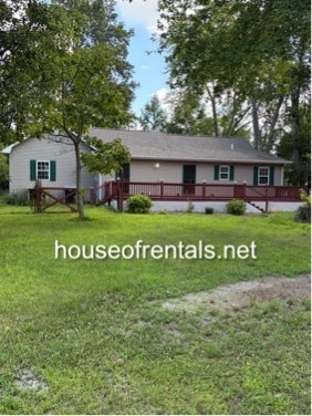 Photo - 9409 Main St