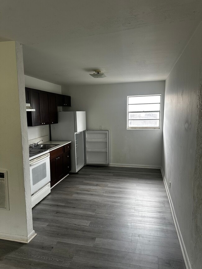 Photo - 1120 N Sapodilla Ave Unit #4