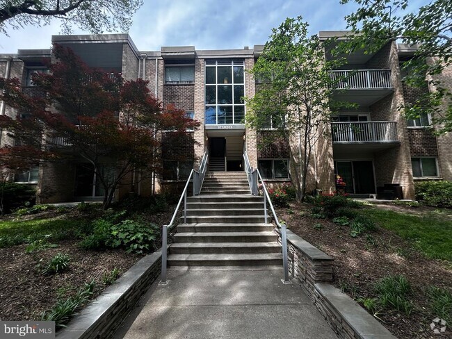 Building Photo - 2908 Kings Chapel Rd Unit 03/12 Rental