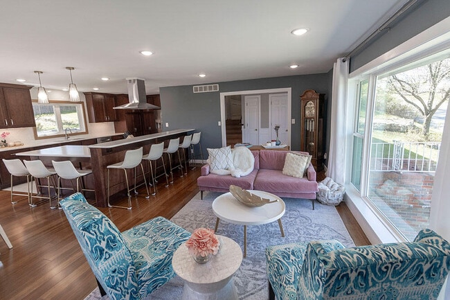 Photo - 2500 Bluff Blvd