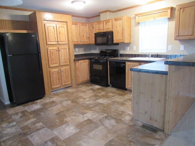 Photo - 3 Bed 2 bath Mills Mobile Home on Beautiful Treed Lot